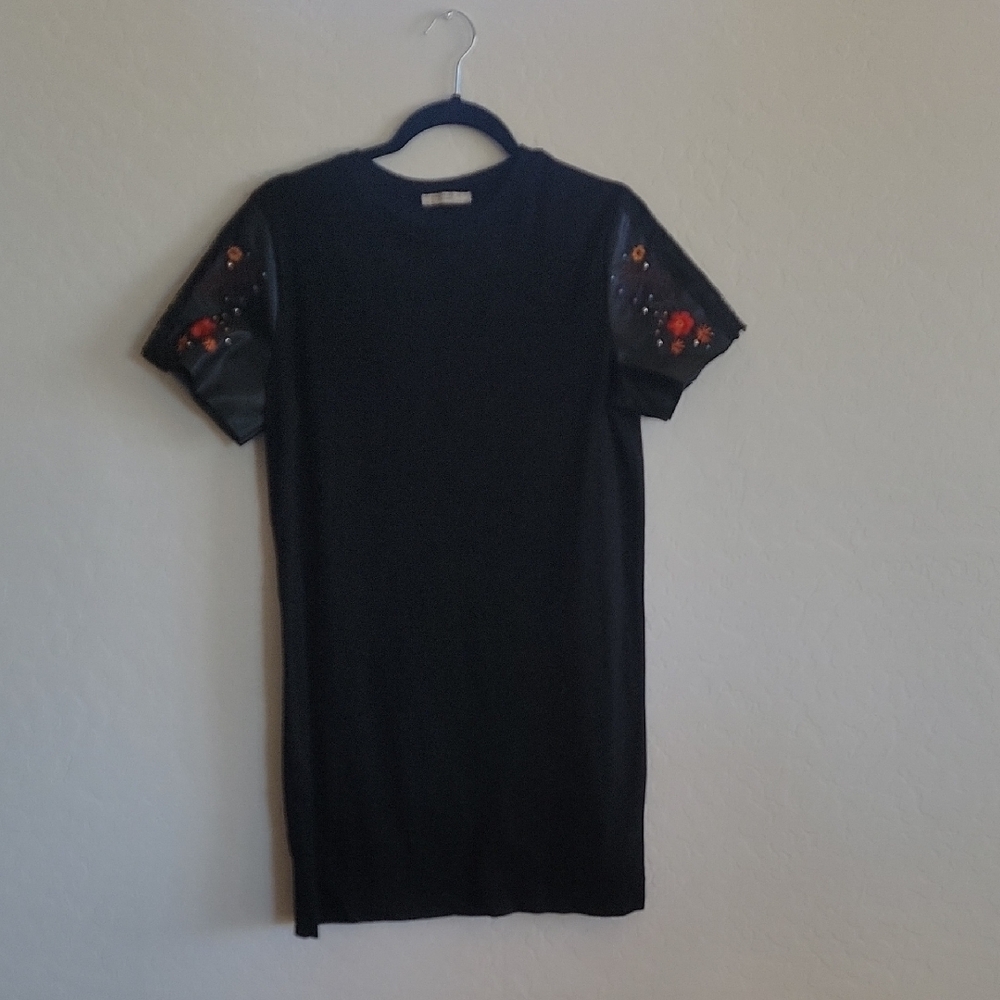 Zara Trafaluc Classic Black Top